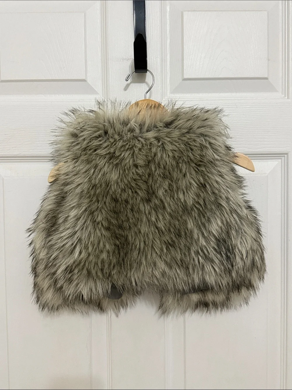 Old Navy Girl’s Faux Fur Vest